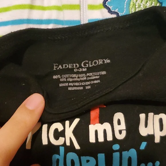 Set of 10 0-3 months baby onesies bundle - Picture 5 of 5